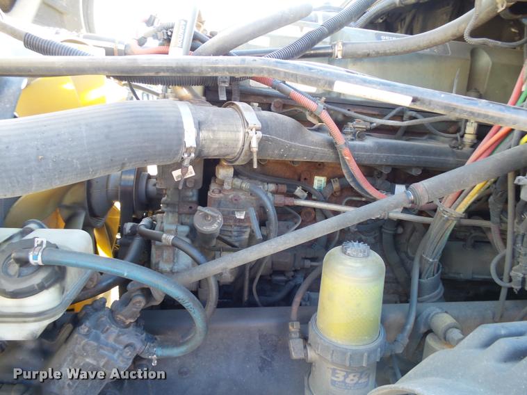 image for item K1073 2007 Freightliner Columbia semi truck