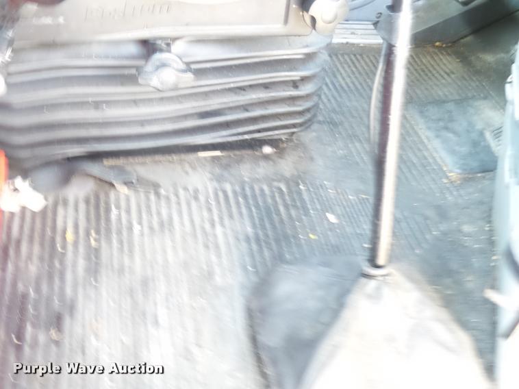 image for item K1073 2007 Freightliner Columbia semi truck