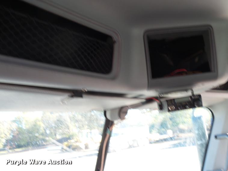 image for item K1073 2007 Freightliner Columbia semi truck