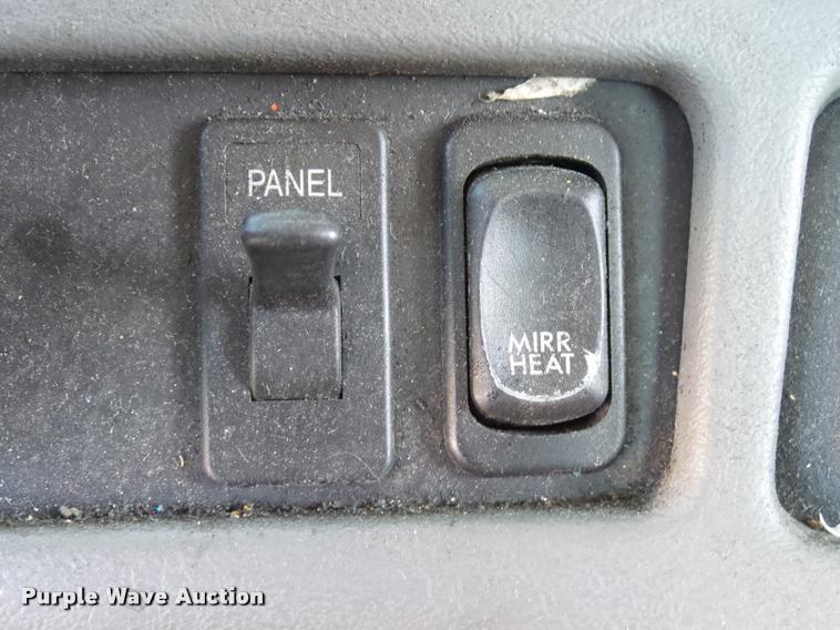 image for item K1073 2007 Freightliner Columbia semi truck