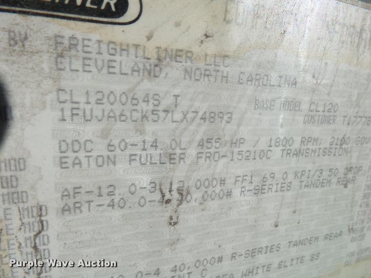 image for item K1073 2007 Freightliner Columbia semi truck