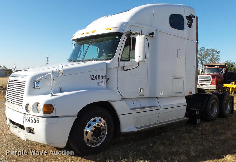 image for item K1074 2001 Freightliner Century Class semi truck