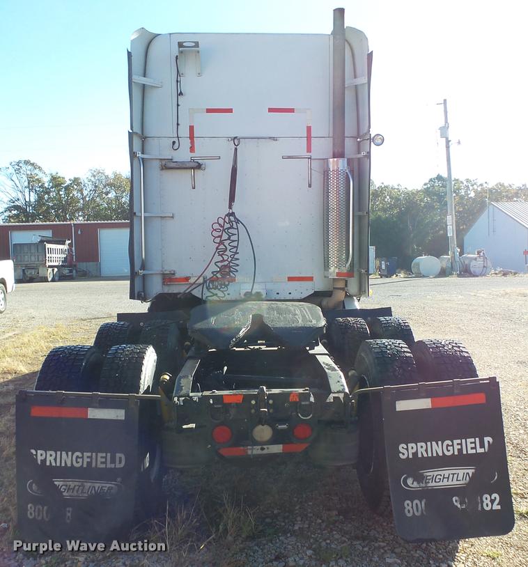 image for item K1074 2001 Freightliner Century Class semi truck