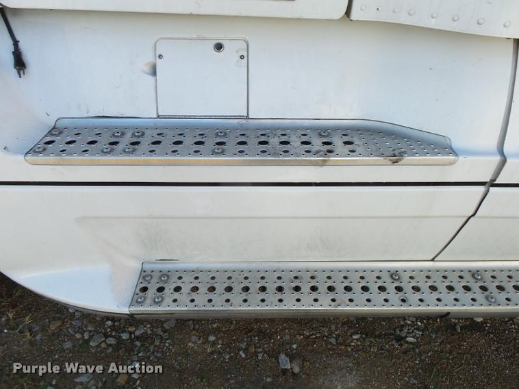 image for item K1074 2001 Freightliner Century Class semi truck