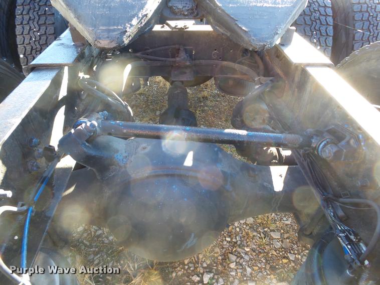 image for item K1074 2001 Freightliner Century Class semi truck