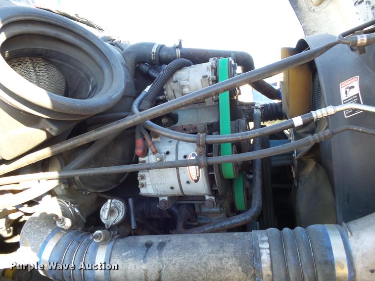 image for item K1074 2001 Freightliner Century Class semi truck