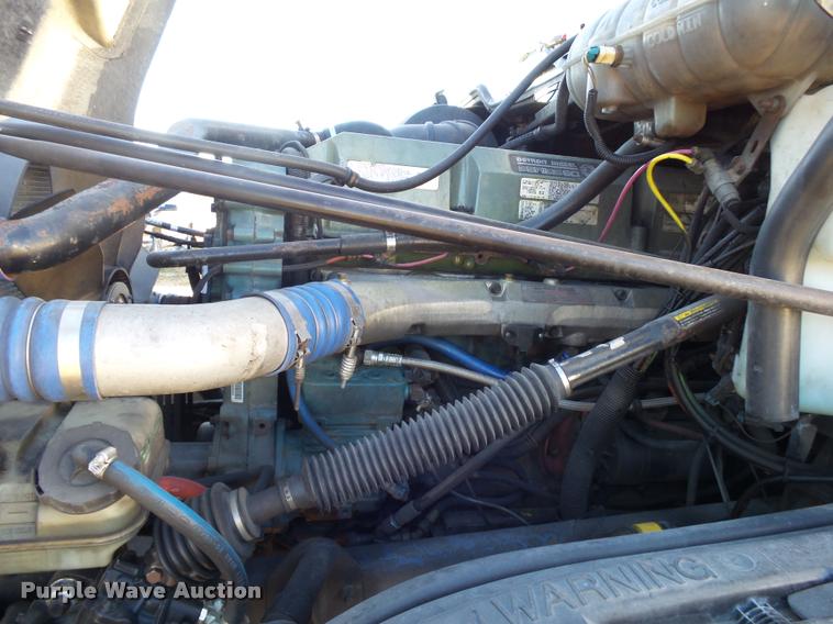 image for item K1074 2001 Freightliner Century Class semi truck