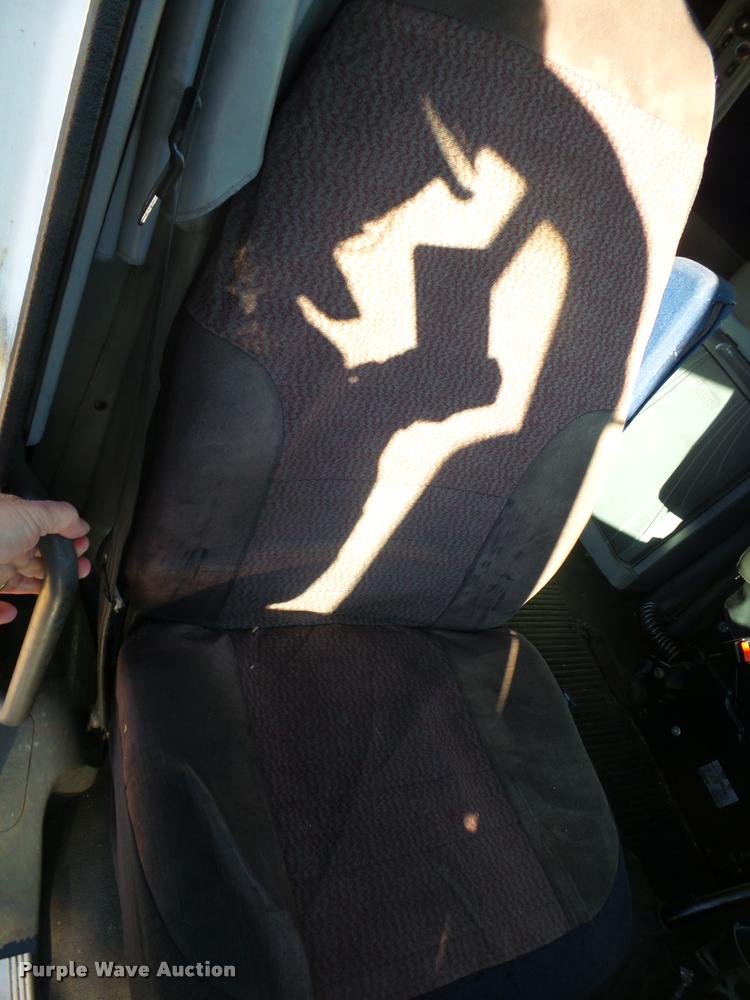 image for item K1074 2001 Freightliner Century Class semi truck