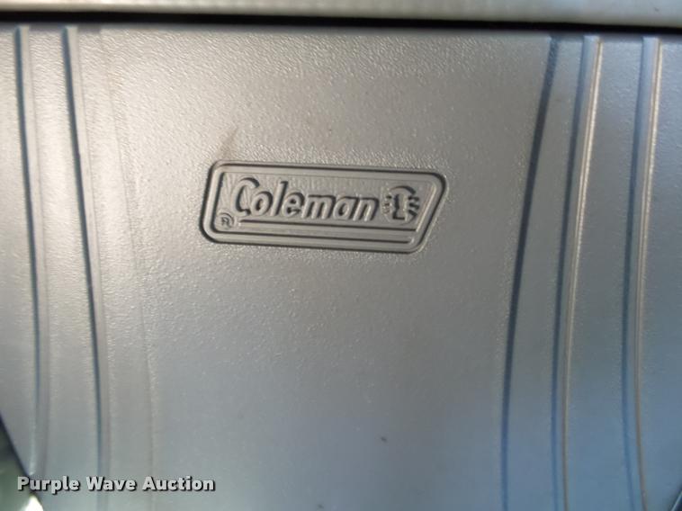 image for item K1074 2001 Freightliner Century Class semi truck