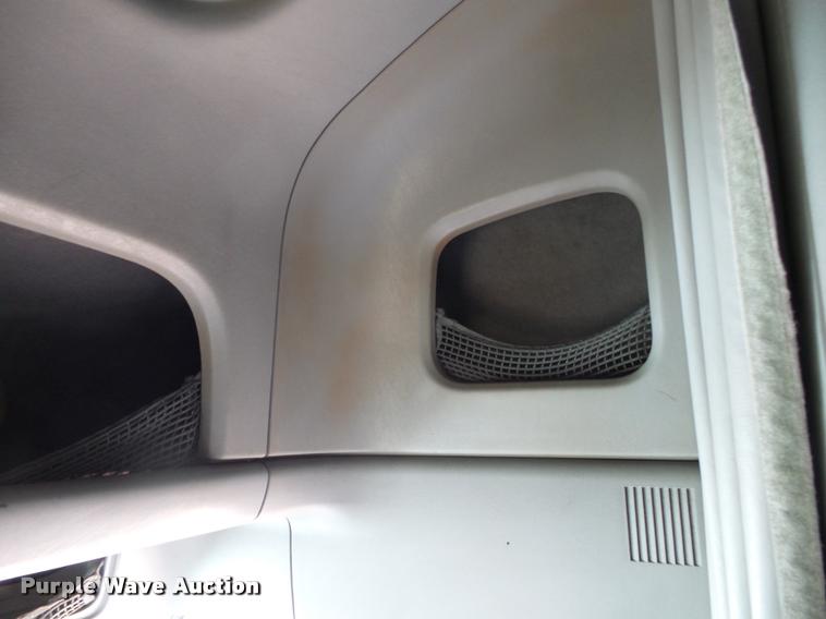 image for item K1074 2001 Freightliner Century Class semi truck