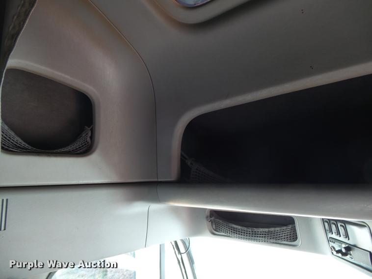 image for item K1074 2001 Freightliner Century Class semi truck