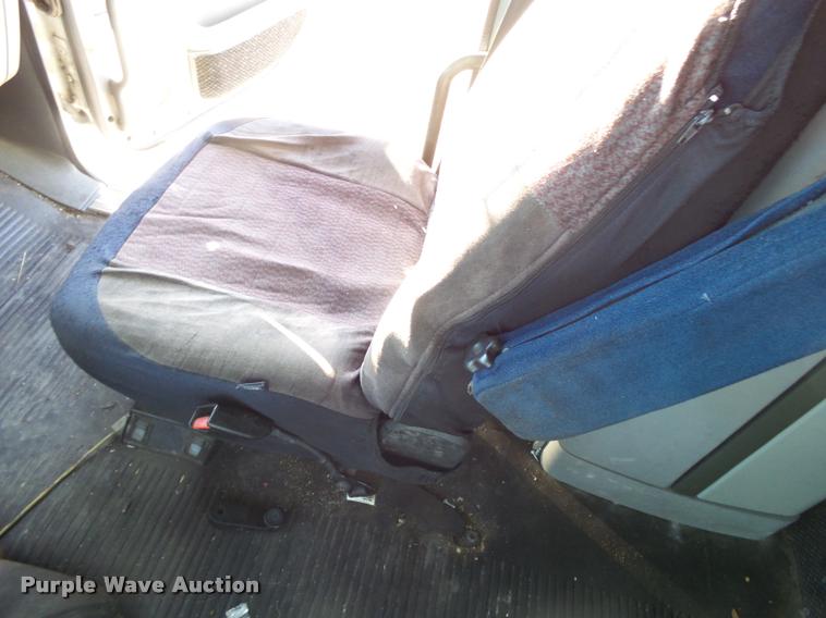 image for item K1074 2001 Freightliner Century Class semi truck