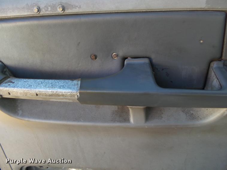 image for item K1074 2001 Freightliner Century Class semi truck