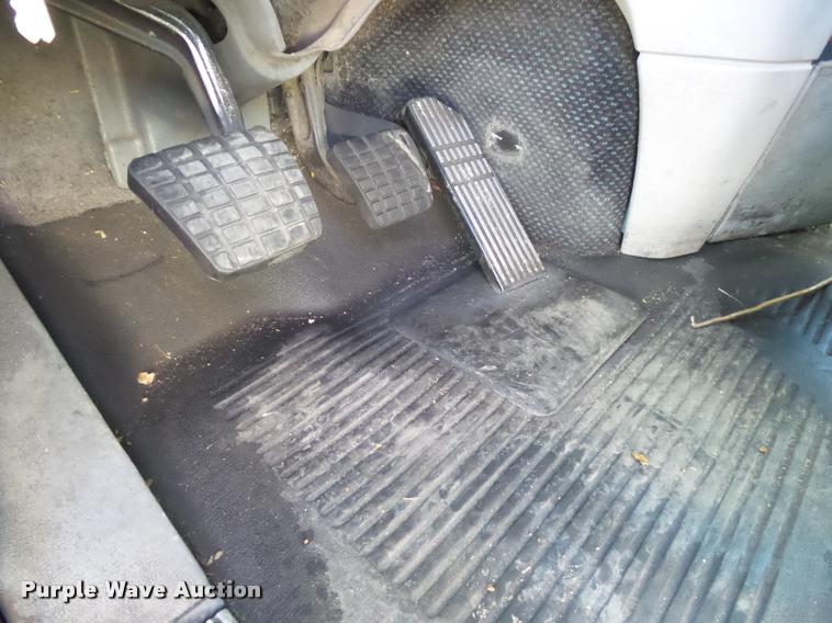 image for item K1074 2001 Freightliner Century Class semi truck