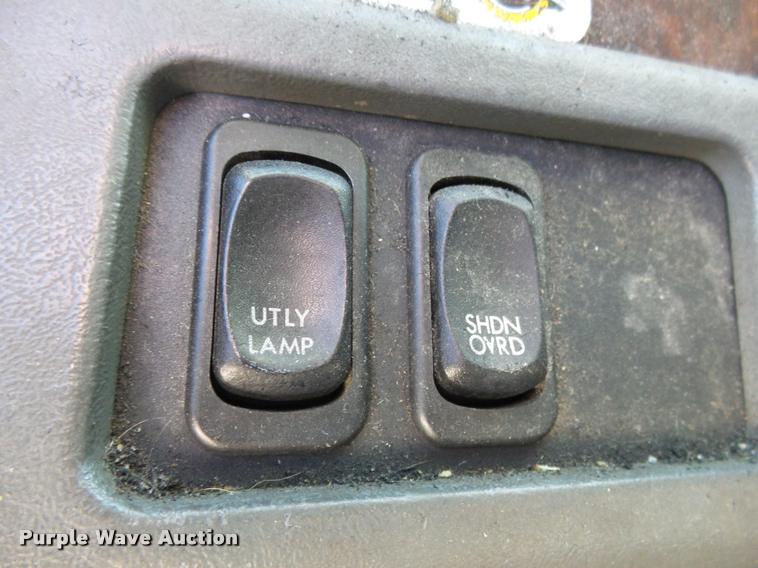 image for item K1074 2001 Freightliner Century Class semi truck