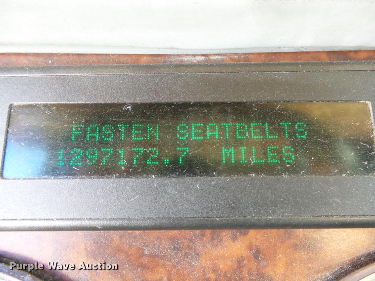 image for item K1074 2001 Freightliner Century Class semi truck