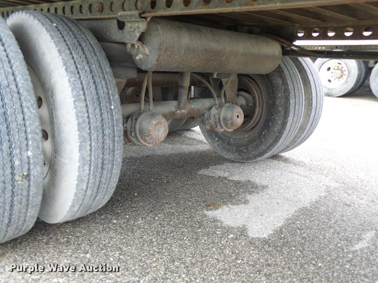 image for item K5624 2005 Bridgeville BTDFLT05 dry van trailer