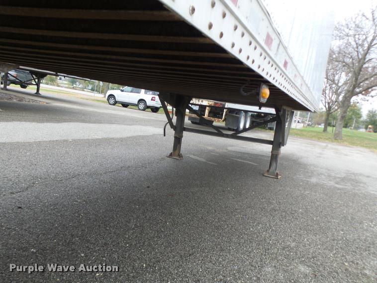 image for item K5624 2005 Bridgeville BTDFLT05 dry van trailer