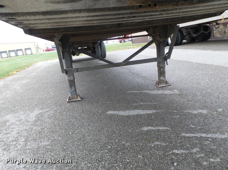 image for item K5624 2005 Bridgeville BTDFLT05 dry van trailer