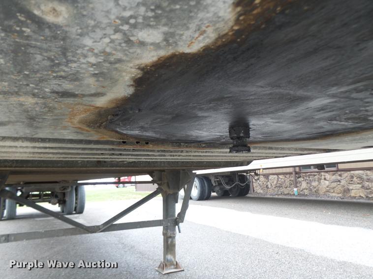 image for item K5624 2005 Bridgeville BTDFLT05 dry van trailer