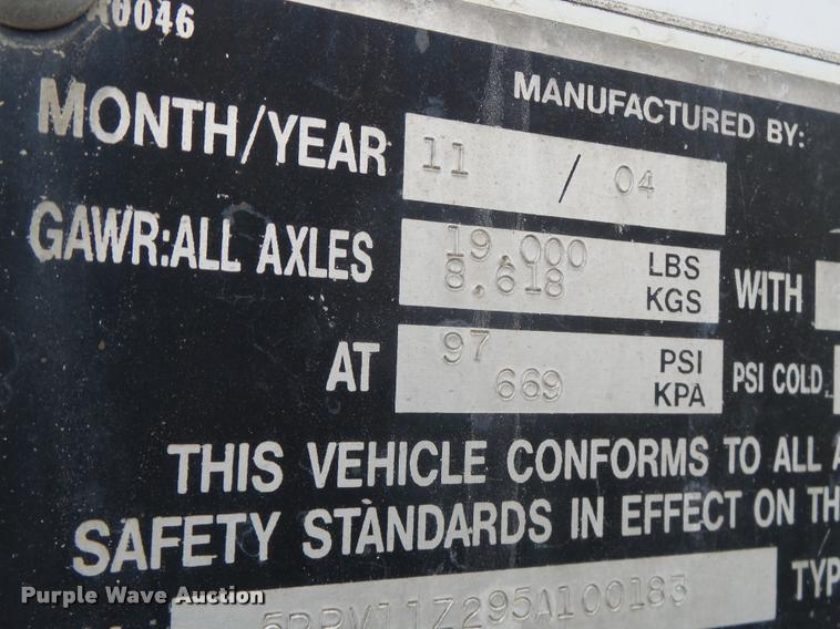 image for item K5624 2005 Bridgeville BTDFLT05 dry van trailer