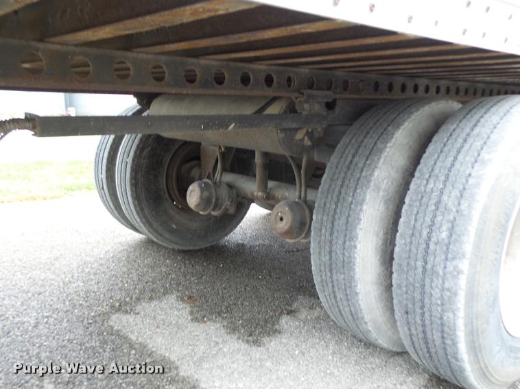 image for item K5624 2005 Bridgeville BTDFLT05 dry van trailer