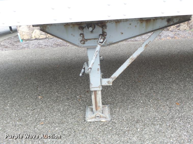 image for item K5627 2003 Lufkin TFV-CLST dry van trailer