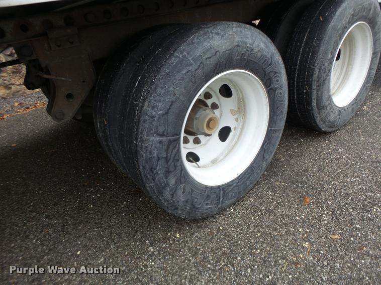 image for item K5627 2003 Lufkin TFV-CLST dry van trailer