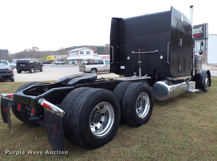 image for item K5630 1999 Peterbilt 379 semi truck