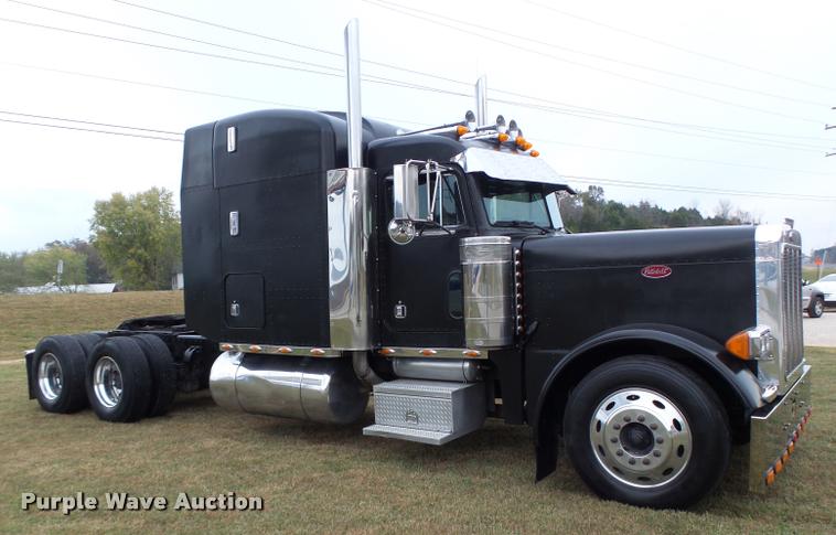 image for item K5630 1999 Peterbilt 379 semi truck