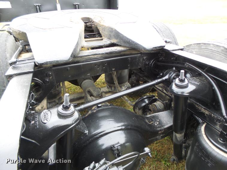 image for item K5630 1999 Peterbilt 379 semi truck