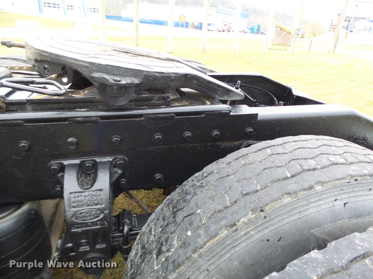 image for item K5630 1999 Peterbilt 379 semi truck