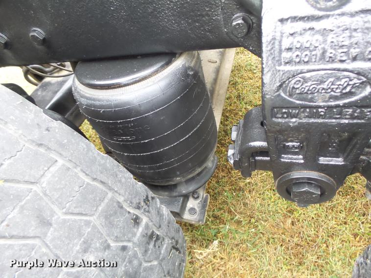 image for item K5630 1999 Peterbilt 379 semi truck