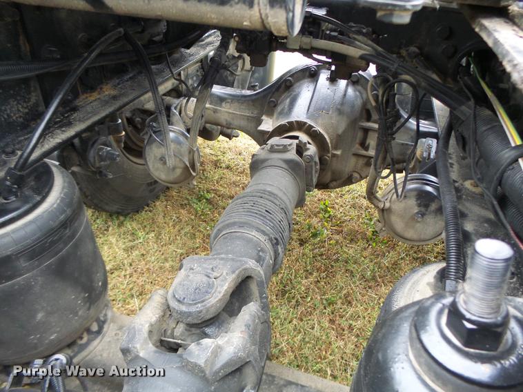 image for item K5630 1999 Peterbilt 379 semi truck