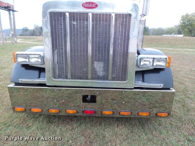 image for item K5630 1999 Peterbilt 379 semi truck
