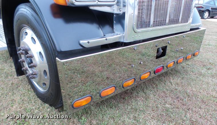 image for item K5630 1999 Peterbilt 379 semi truck