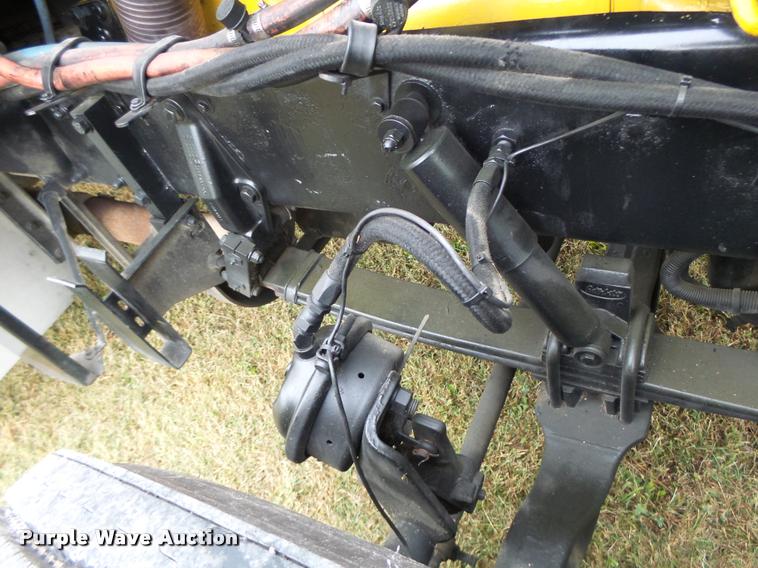 image for item K5630 1999 Peterbilt 379 semi truck