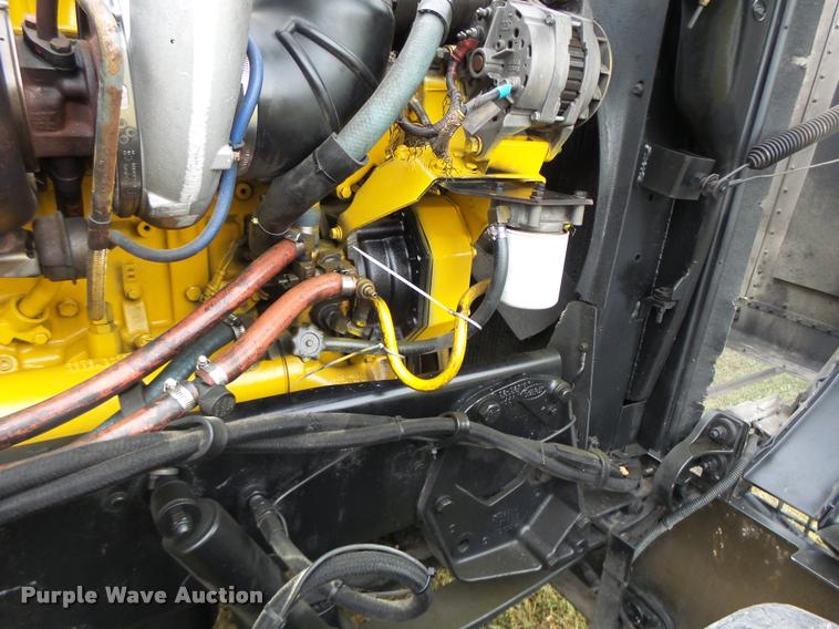 image for item K5630 1999 Peterbilt 379 semi truck