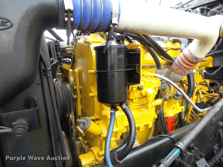 image for item K5630 1999 Peterbilt 379 semi truck