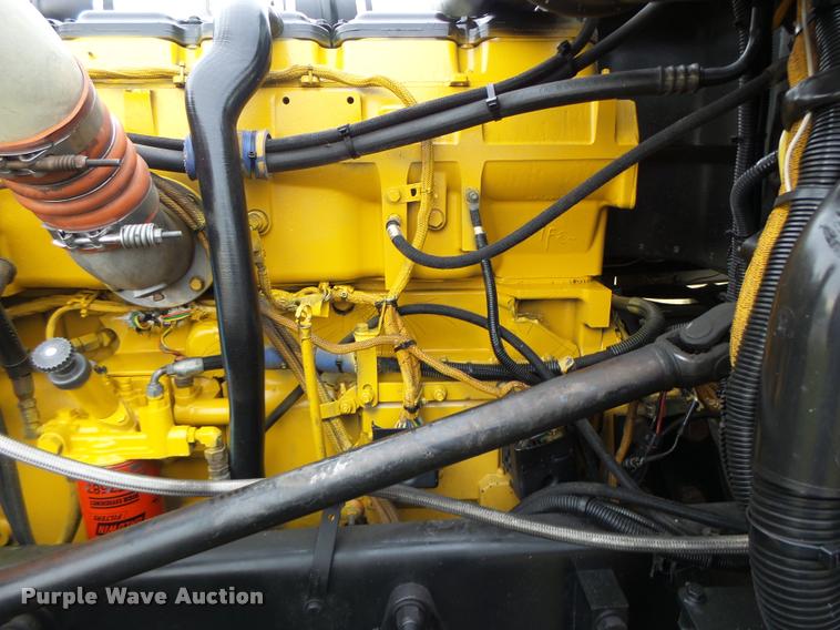 image for item K5630 1999 Peterbilt 379 semi truck