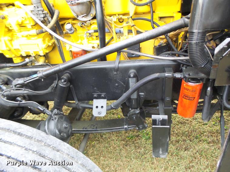 image for item K5630 1999 Peterbilt 379 semi truck