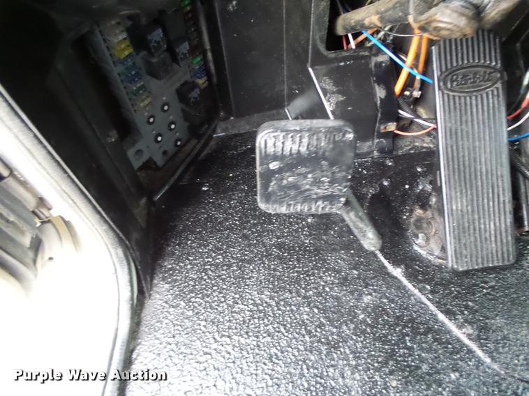 image for item K5630 1999 Peterbilt 379 semi truck