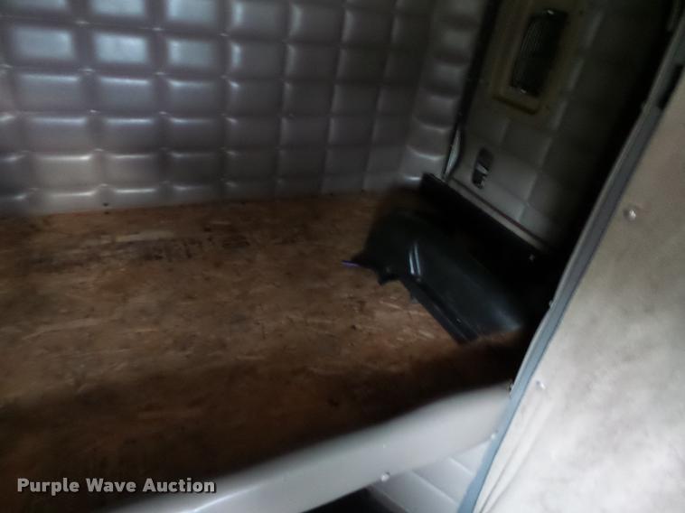 image for item K5630 1999 Peterbilt 379 semi truck