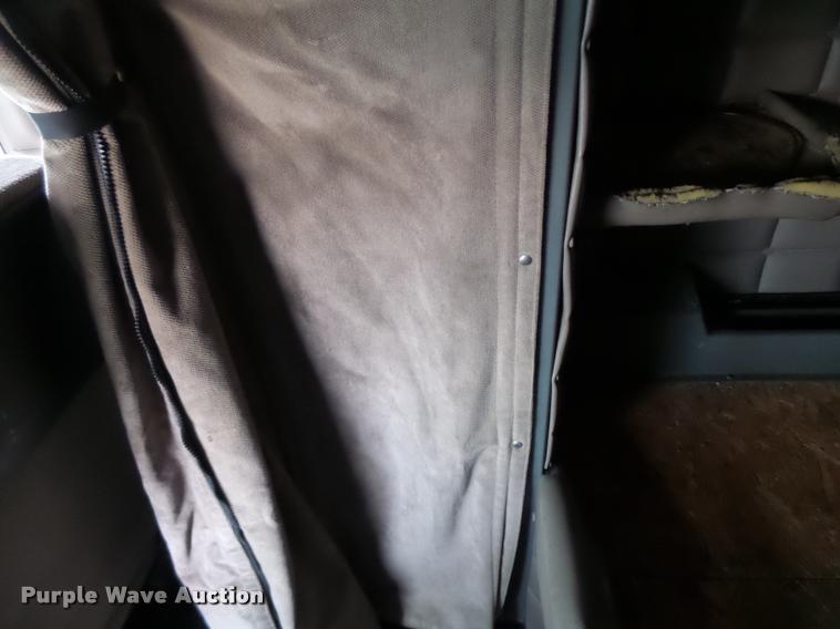 image for item K5630 1999 Peterbilt 379 semi truck