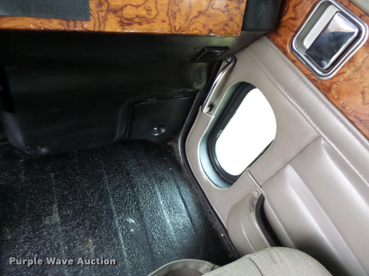 image for item K5630 1999 Peterbilt 379 semi truck