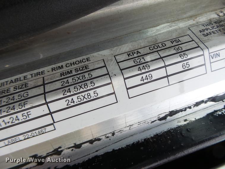 image for item K5630 1999 Peterbilt 379 semi truck