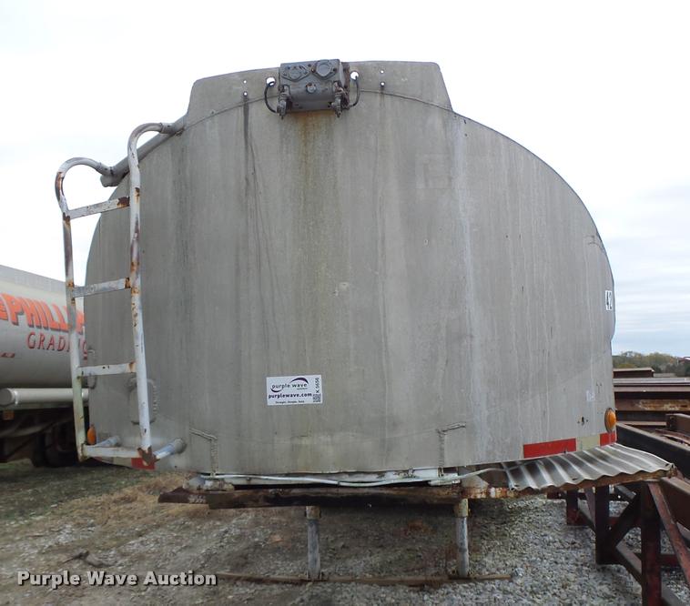 image for item K5656 1960 Heil tank trailer