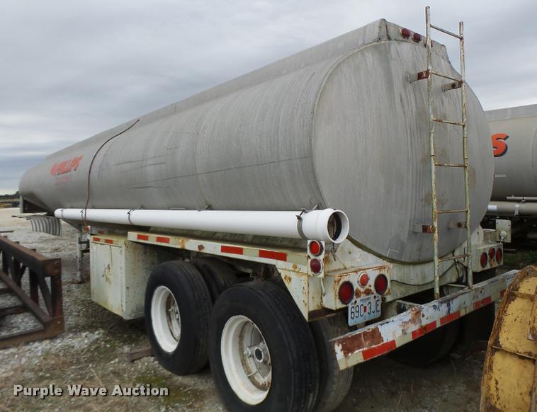image for item K5656 1960 Heil tank trailer
