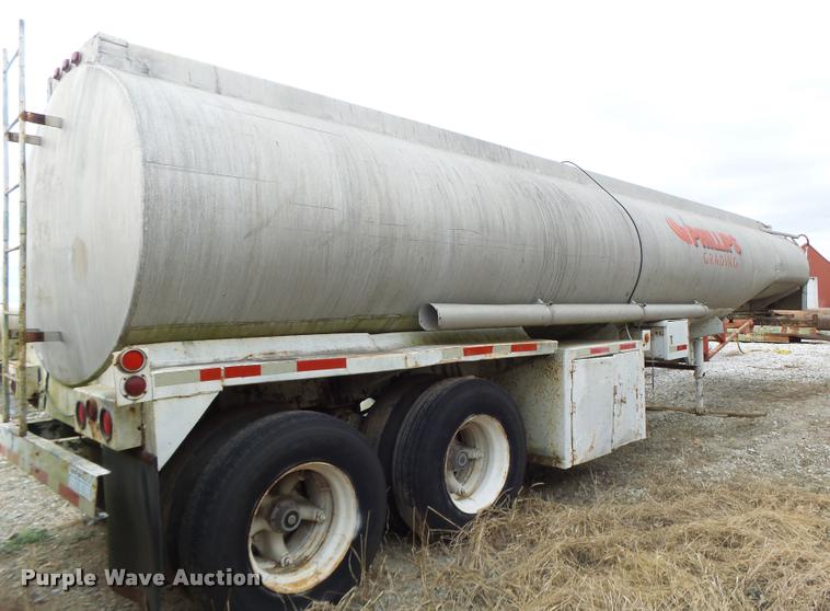 image for item K5656 1960 Heil tank trailer