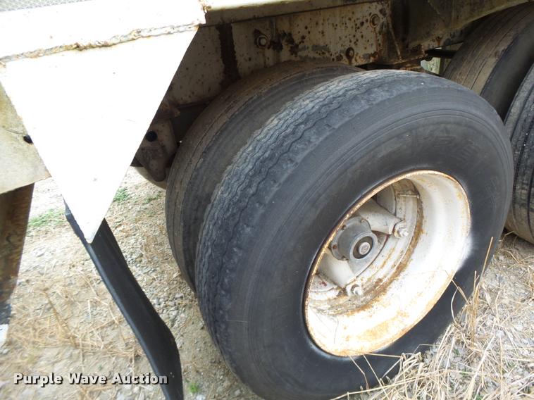 image for item K5656 1960 Heil tank trailer